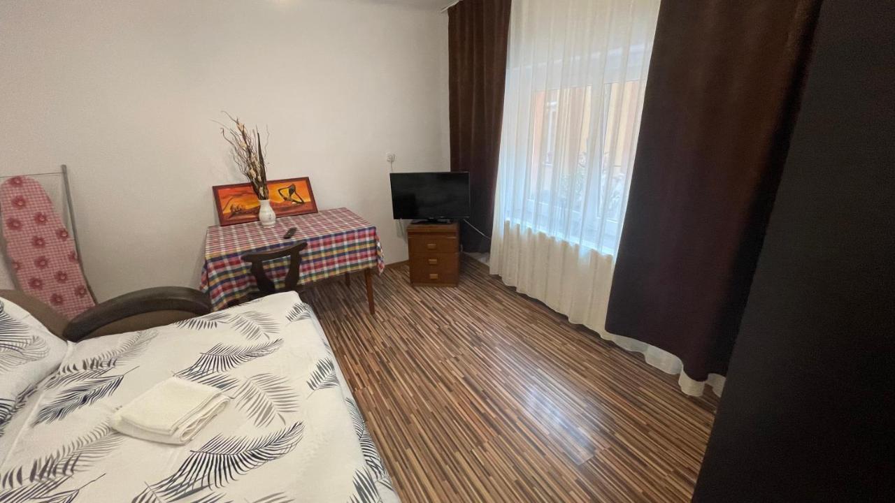 Apartament In Centrul Brasovului Buitenkant foto